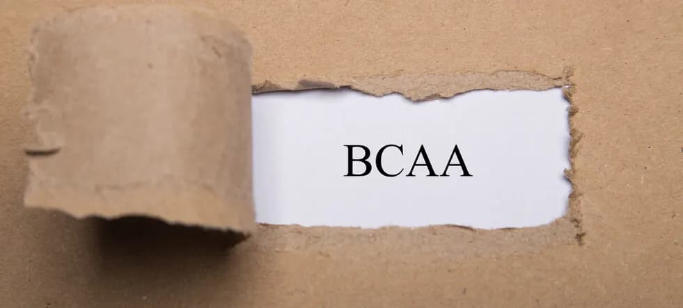 BCAA przed czy po treningu: kiedy zyskasz najwięcej korzyści?