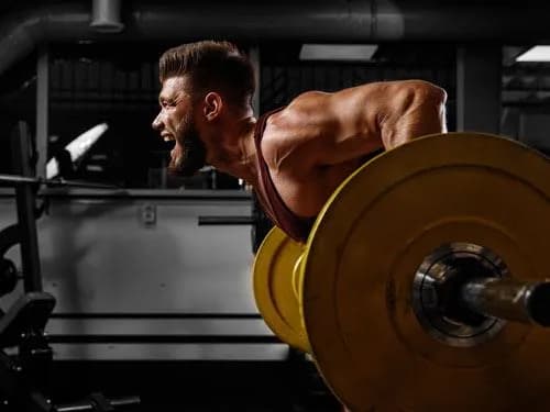 Ile kofeiny przed treningiem, aby zwiększyć wydajność i uniknąć spadku energii?